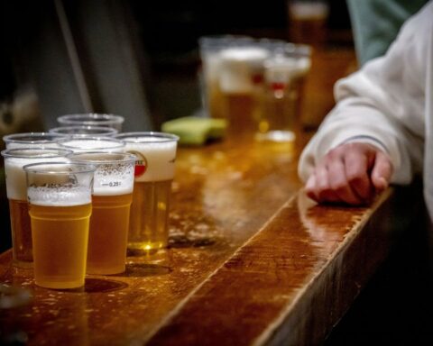 Taakstraf en rijontzegging voor oud-wethouder Limburg na rijden onder invloed