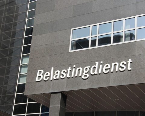 Twee Nederlandse mannen gearresteerd in Eindhoven voor belastingfraude van 14 miljoen euro