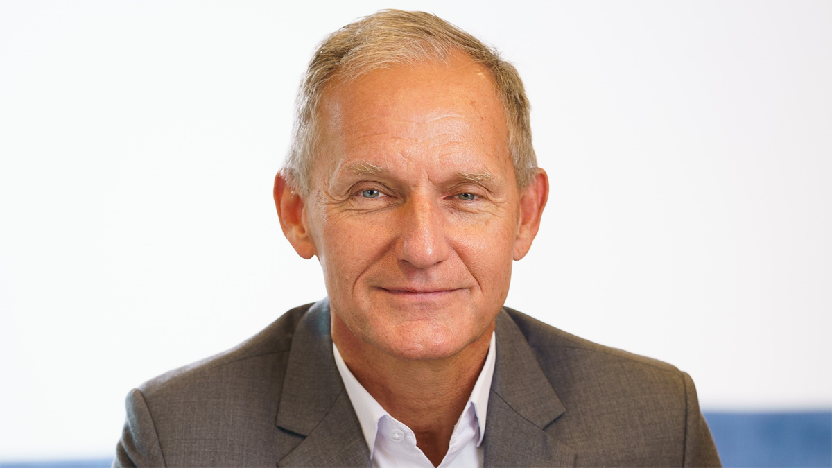 Vastgoedsector aangespoord om bij te dragen aan nationale weerbaarheid volgens oud-admiraal Bauer