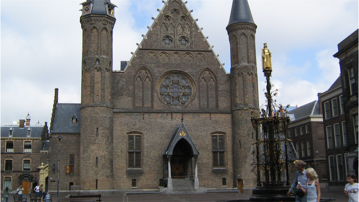 Verbouwing Binnenhof kost zes keer meer dan begroot en uitloop naar 2031