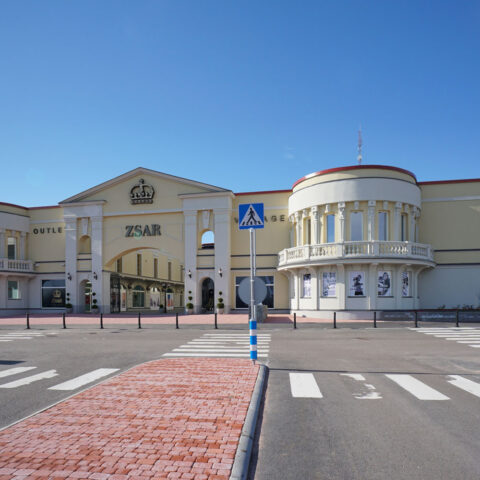 Zakenman met Kremlinconnecties richt zich op winkelcentrum aan Finse grens