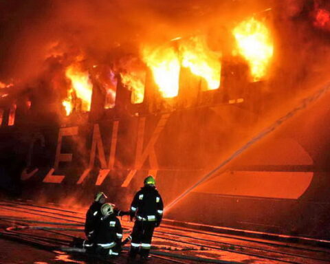 Turkse veerboot getroffen door Russische raket in Oekraïense haven