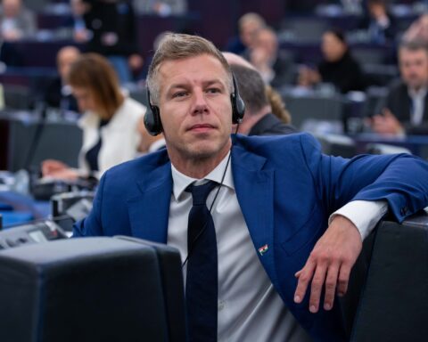 Lekken uit de cyberaanval onthullen mogelijke voorbereiding van een aanslag op de populairste oppositieleider