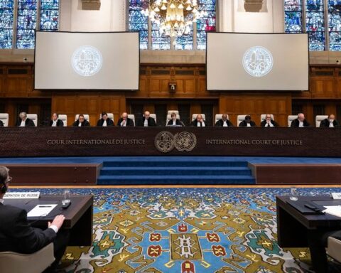 Rusland verankert weigering om uitspraken van internationale rechtbanken te erkennen