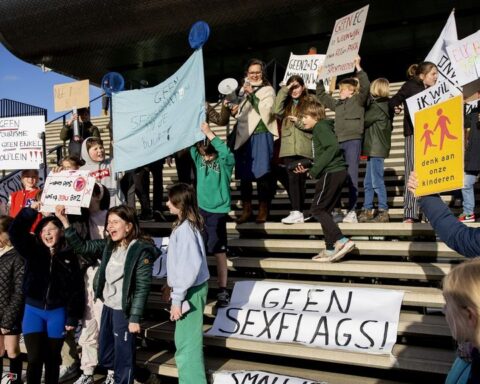 Besluit over komst erotisch centrum in Amsterdam uitgesteld na zorgen van bewoners