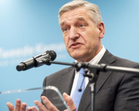 Buma bereikt geen meerderheid voor kabinet: 'formeren is geven en nemen'