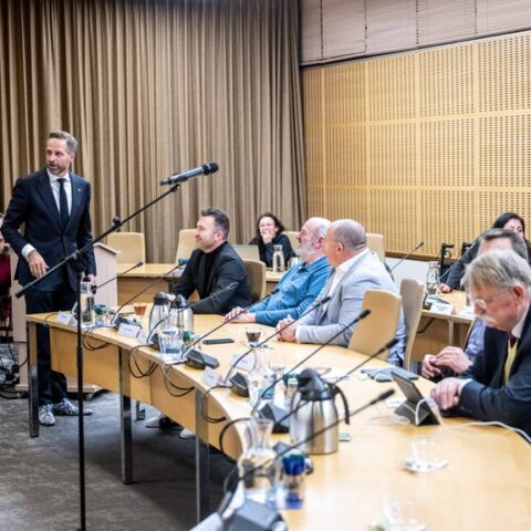 Burgemeester Terneuzen dient ontslag in na conflict over asielzoekerscentrum