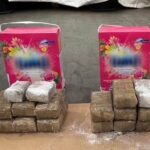 Douane ontdekt 13 kilo hasj verstopt in wasmiddel in haven van Vlissingen