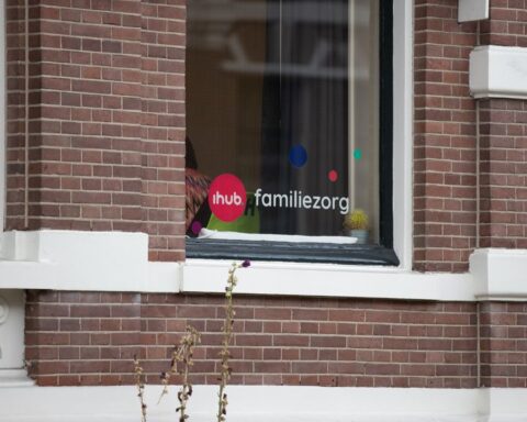 Drie medewerkers van jeugdzorginstelling in Alphen aan den Rijn verdacht van seksueel misbruik van minderjarigen