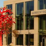 Drie schuldig bevonden van dwang en mensenhandel met meisjes voor meer dan 300 mannen