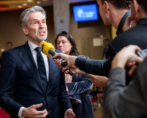 EU stemt in met lening van 90 miljard euro voor Oekraïne zonder gebruik te maken van bevroren Russische activa