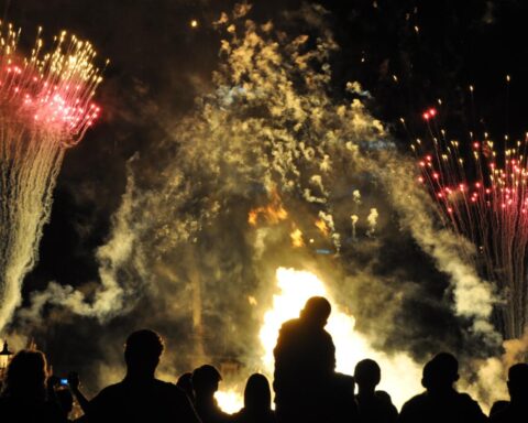 Gemeenten verwachten meer vuurwerk tijdens oudejaarsavonden van 2025