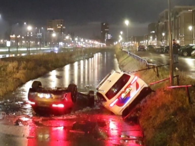 Gladheidsproblemen in Nederland opgelost na serie ongelukken tijdens nachtelijke sneeuwval