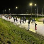 IJsmeesters werken hard aan ijsbanen voor Kerst, met hoop op vroege opening