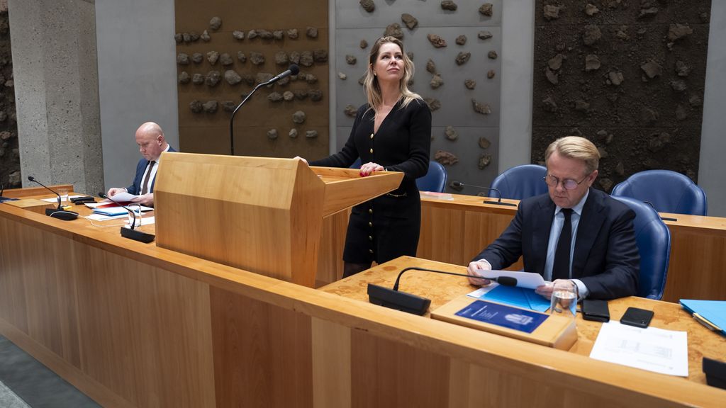 Kabinet zwijgt over mestbeleid, frustratie in de Kamer groeit