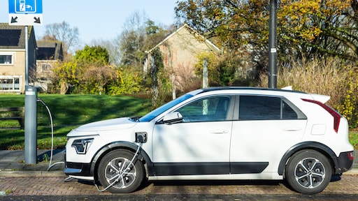 Laden bij andere paal binnen gemeente bespaart tientallen euro's