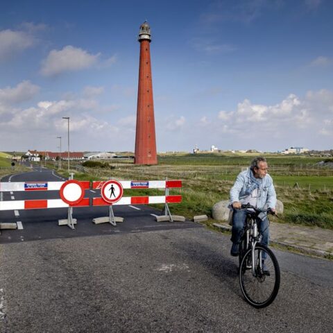 Lange Jaap vuurtoren in Huisduinen blijft behouden na noodzakelijke renovatie