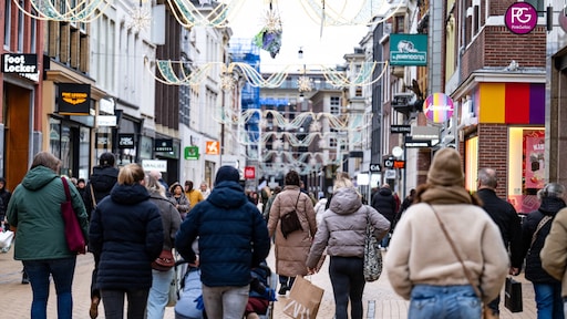 Lonen stijgen dit jaar sneller dan prijzen, historisch hoog niveau behouden