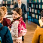 Meisjes scoren beter dan jongens op toetsen, maar krijgen lagere adviezen voor middelbare school