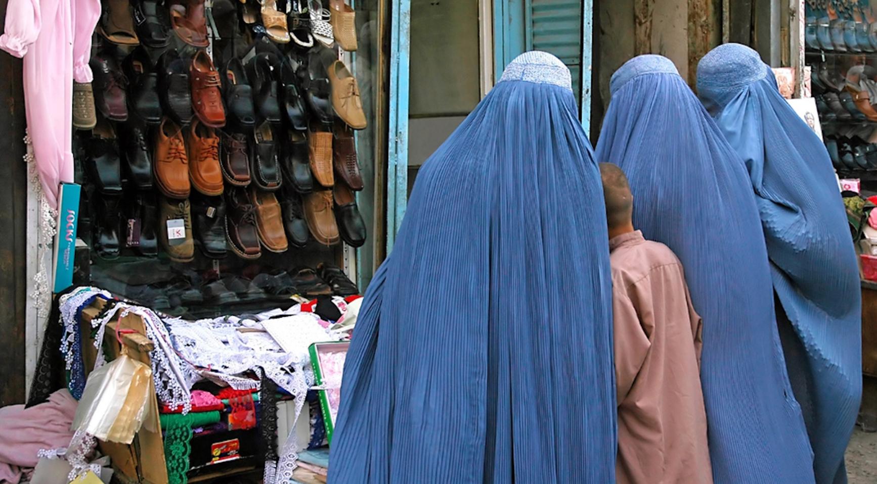 Minister verdedigt het case-by-case beleid van Nederland voor asielaanvragen van Afghaanse vrouwen