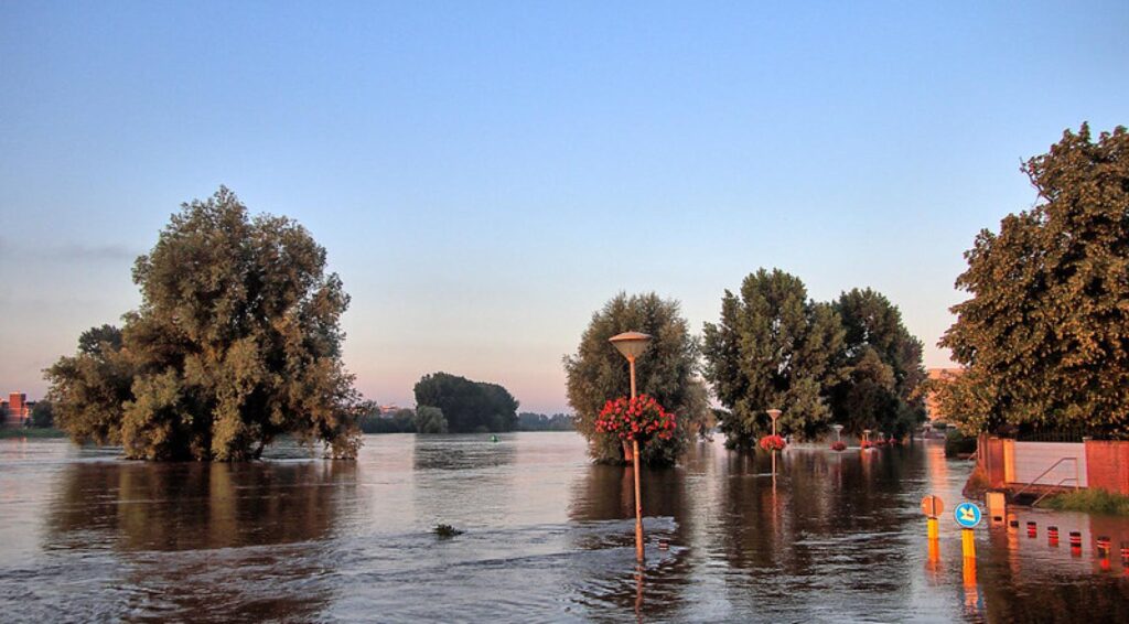 Nederland moet zich voorbereiden op extremere weersomstandigheden, zegt KNMI