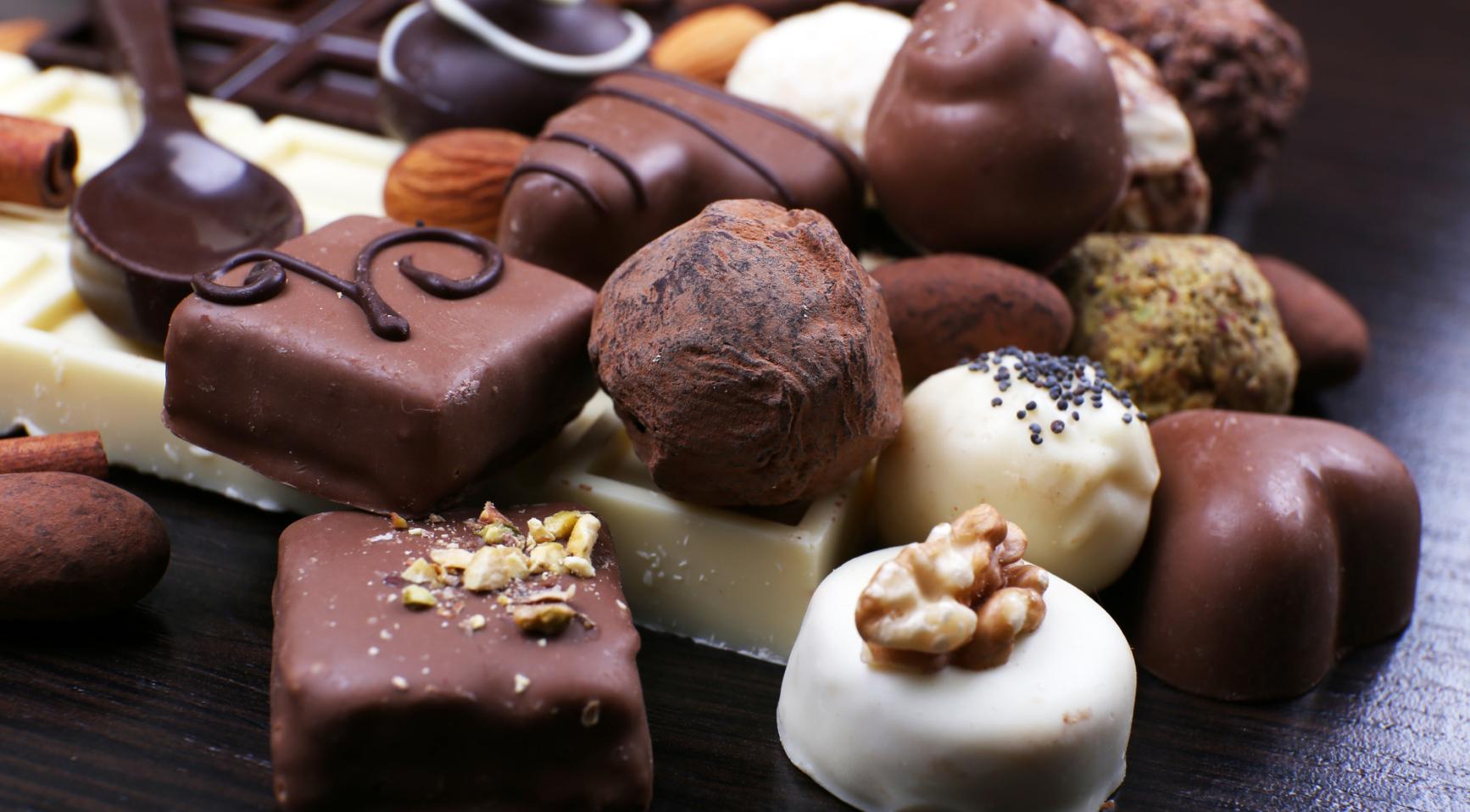 Nederlandse chocoladeprijzen blijven hoog ondanks een daling van 50% in cacaokosten