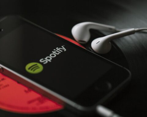 Nederlandse muziek meer populair dan ooit, rapartiest Frenna leidt Spotify Wrapped-lijsten