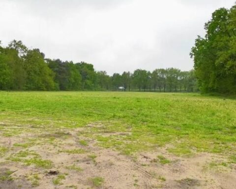 Nuenen geeft per ongeluk adressen vrij van 1059 bezwaarmakers tegen asielzoekerscentrum