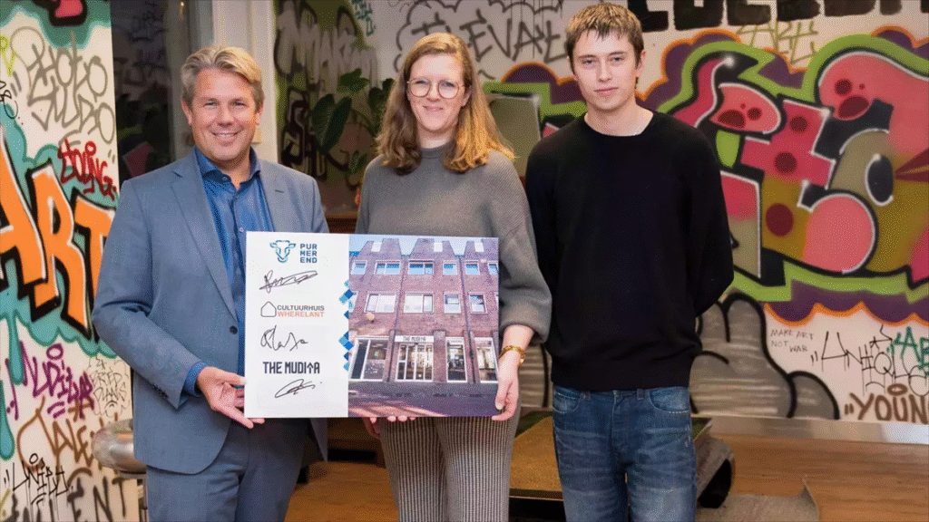 Partijen ondertekenen intentieovereenkomst voor culturele herbestemming oude ABN Amro in Purmerend