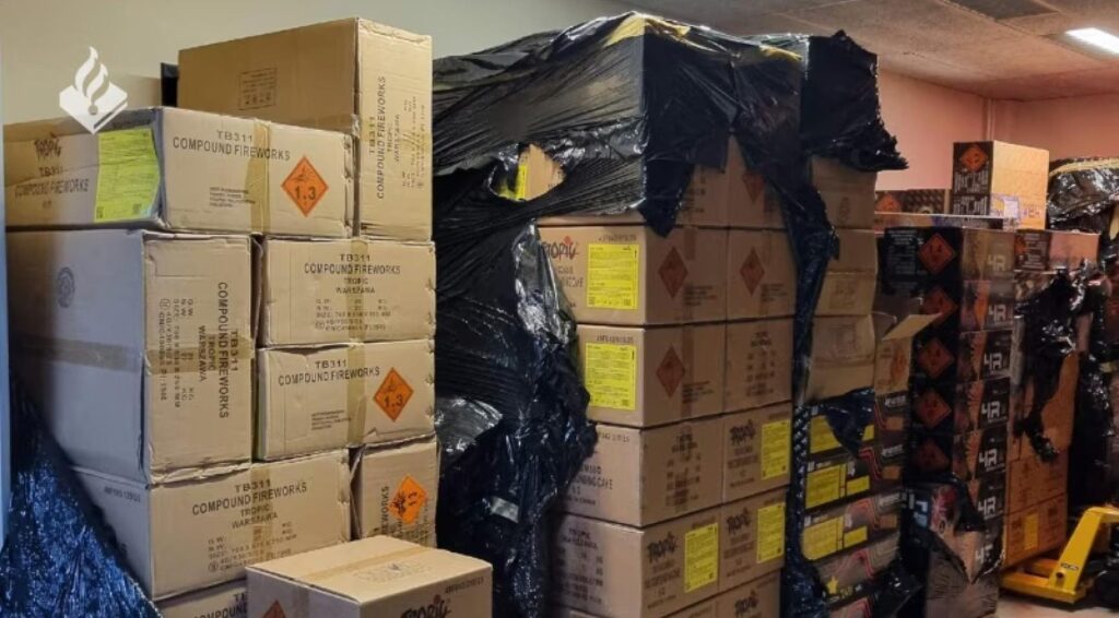 Politie ontdekt 8.500 kilo illegaal vuurwerk in Amsterdamse opslagruimte