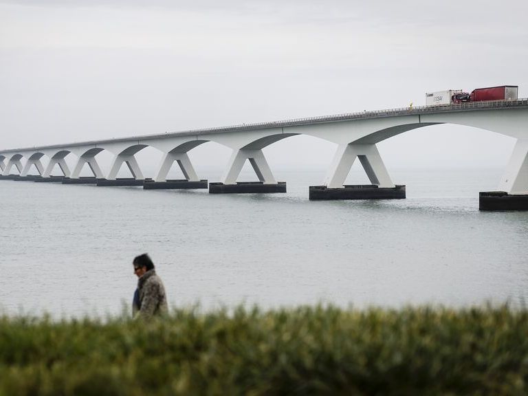 Provincie Zeeland opnieuw zonder aannemer voor renovatie van de Zeelandbrug