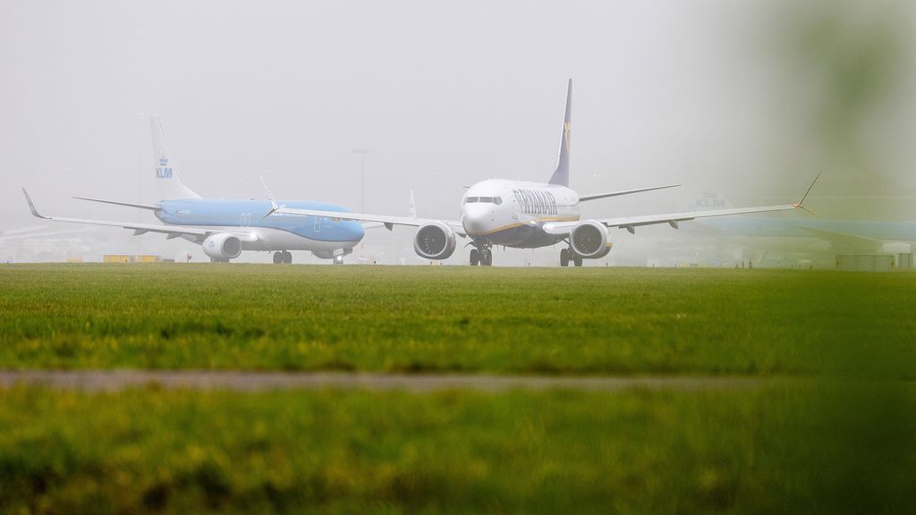 Schiphol kan twee jaar doorgaan zonder natuurvergunning van kabinet