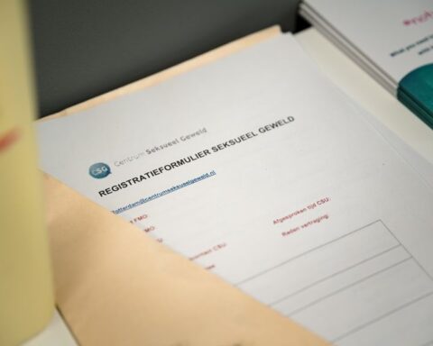 Steeds meer gemeenten willen centraal hulppunt tegen geweld tegen vrouwen