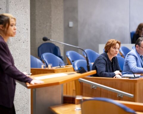 Tweede Kamer uit bezorgdheid over falend systeem voor jeugdbescherming