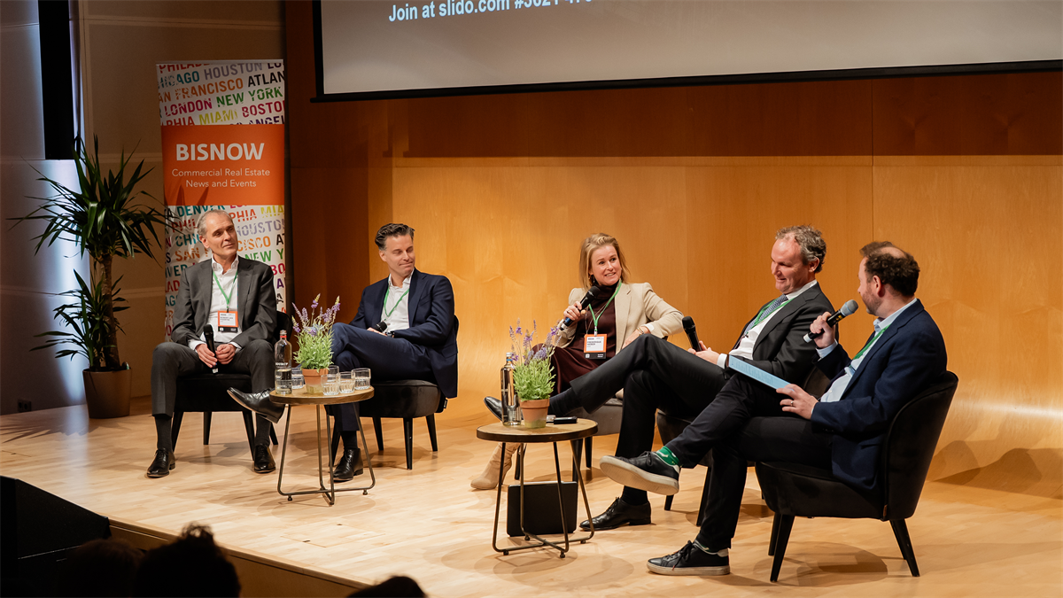 Vastgoedmarkt wacht met spanning op stabiliteit, internationale investeerders bespreken kansen in Amsterdam