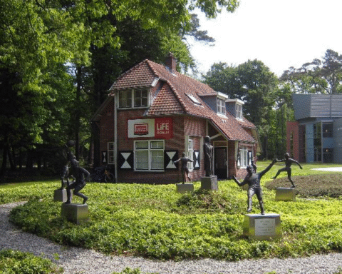 Verhuizing KNVB-campus van Zeist naar Almere in overweging genomen