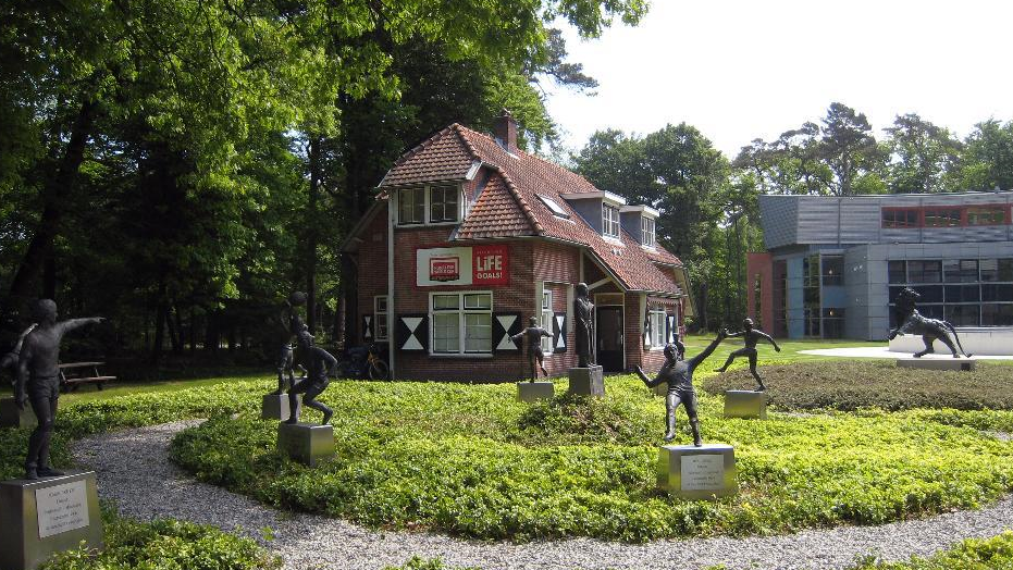 Verhuizing KNVB-campus van Zeist naar Almere in overweging genomen