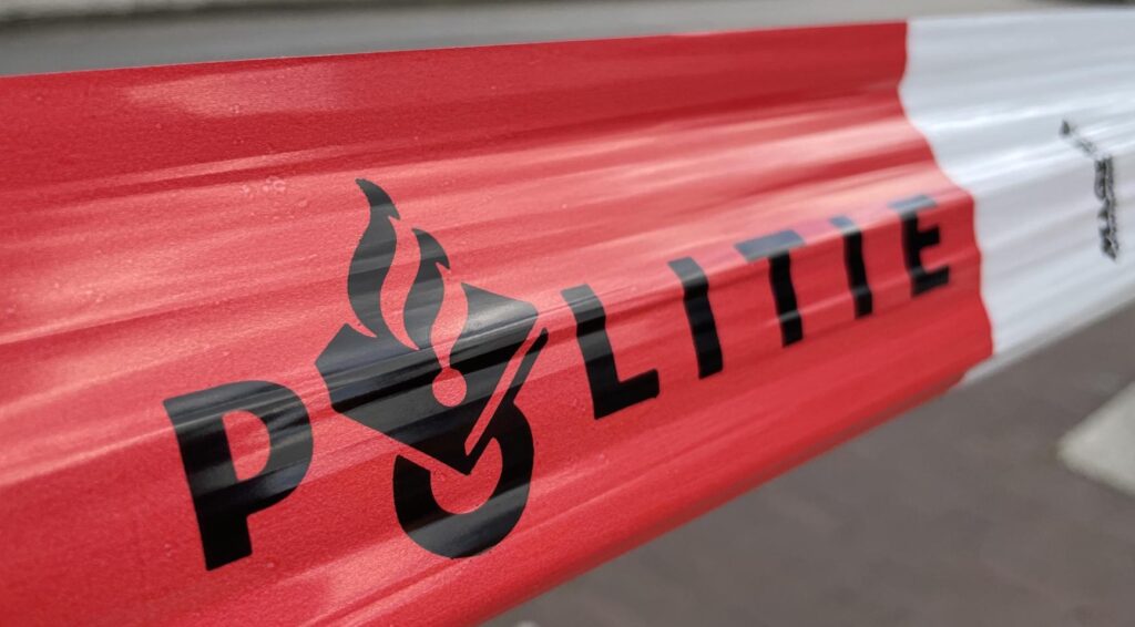 Vrachtwagen van A1 gedwongen tijdens snelwegoverval vanochtend; gewapende rovers op de vlucht