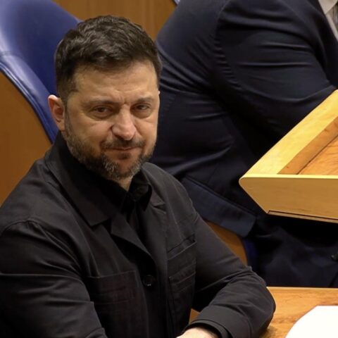 Zelenskyy in Tweede Kamer: 'Rusland telt dollars, niet de doden'