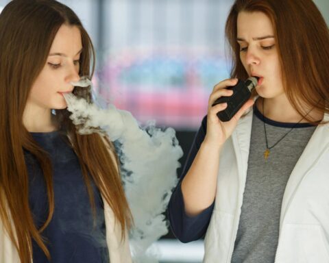 Ziekenhuisopnames van Nederlandse tieners door vaping meer dan verdubbeld