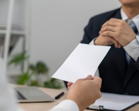 Zware werklast: Eén op de zeven gemeenteraadsleden stopt voor het einde van hun termijn