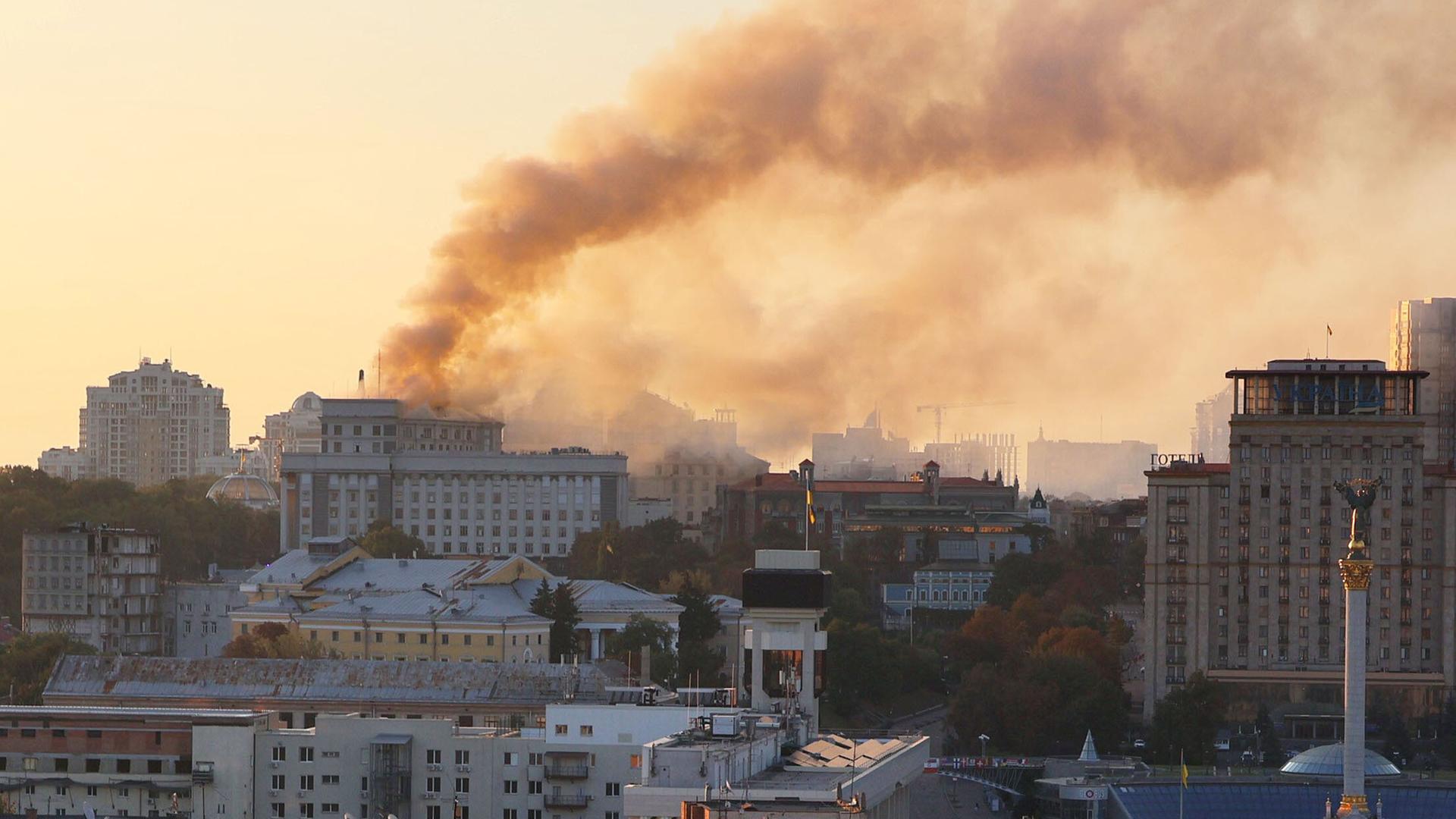 Massale Russische luchtaanval treft Oekraïne na nacht van diplomatieke contacten