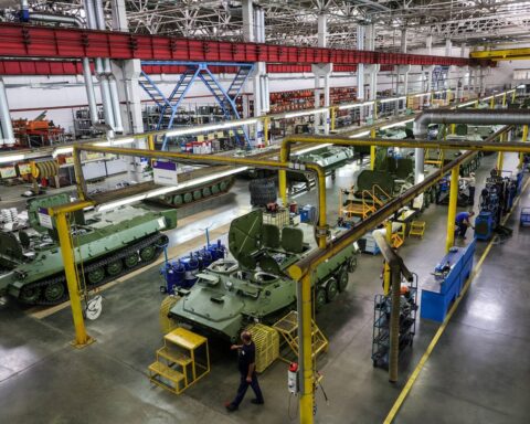 Westerse technologie blijft Russische defensie-industrie bereiken ondanks sancties