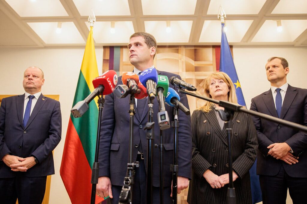 Litouwse ultrarechtse partij overweegt aansluiting bij Orbans Europese blok