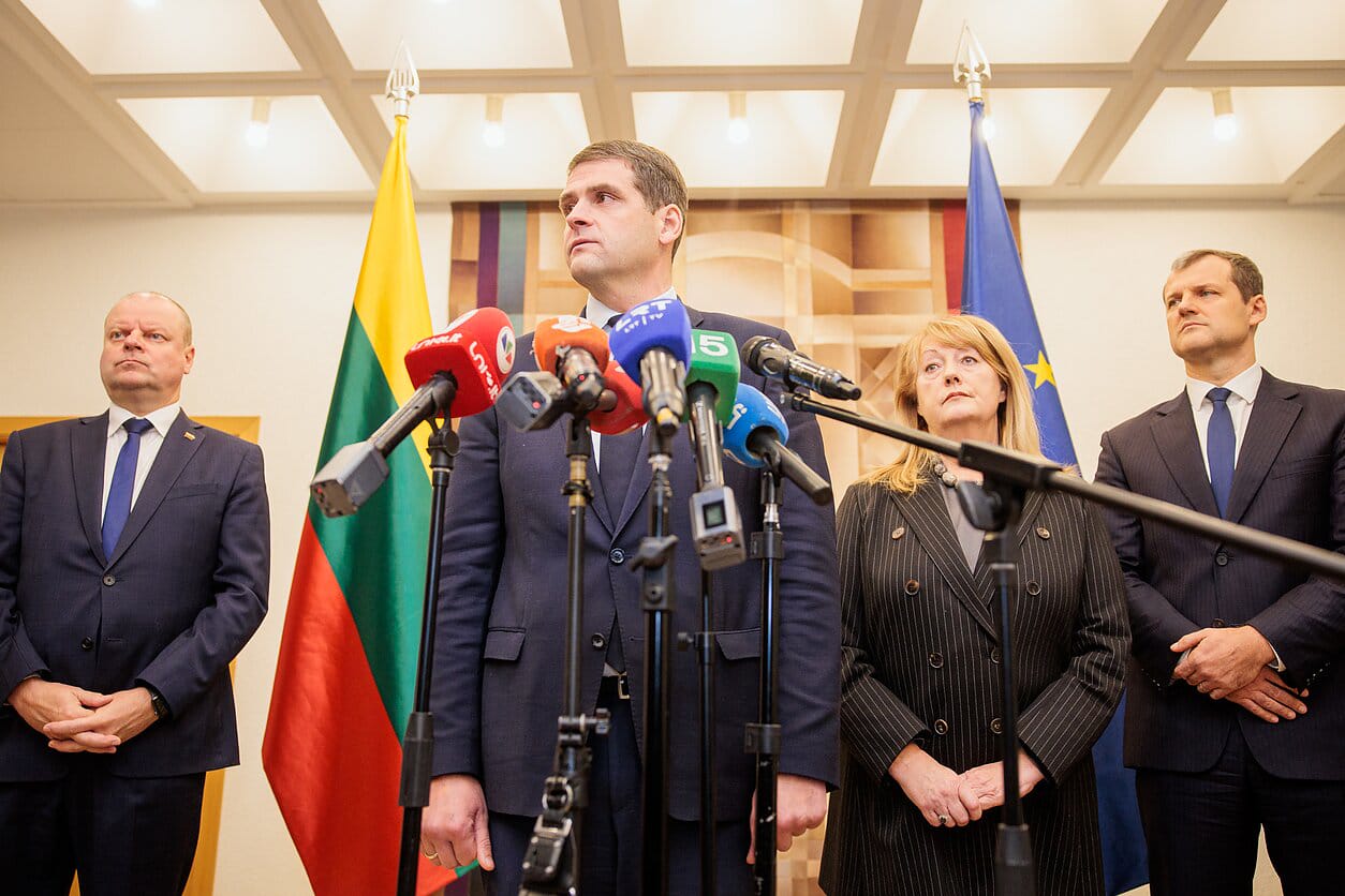 Litouwse ultrarechtse partij overweegt aansluiting bij Orbans Europese blok