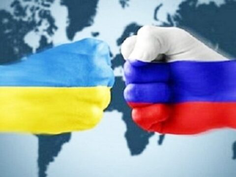 Kremlin koppelt onderhandelingen aan territoriale eisen en sluit beëindiging van oorlog uit