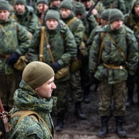 Rusland dwingt Oekraïense jongeren in bezette gebieden tot dienst tegen eigen land