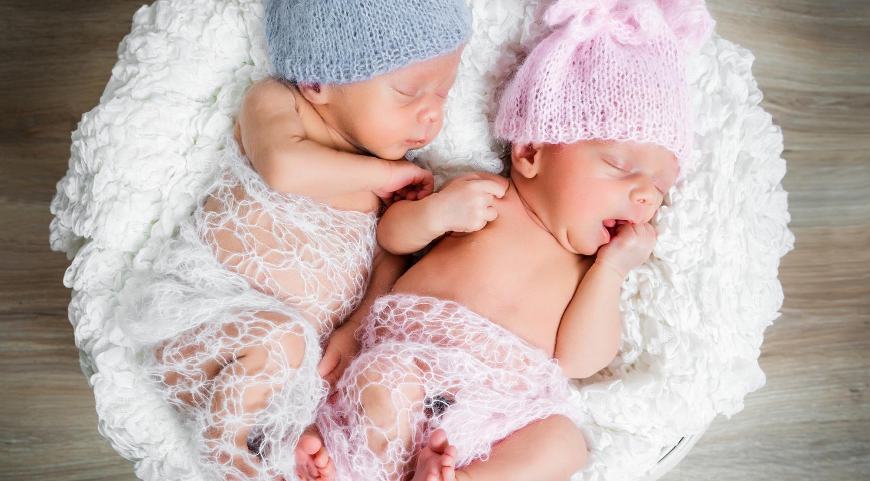 Adam en Olivia zijn de populairste babynamen in Amsterdam in 2025