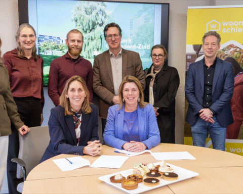 AM en Woonplus tekenen plan voor 290 nieuwe woningen in Schiedam