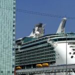 Amsterdam wil cruisetrafiek vanaf 2035 volledig verbannen in plaats van passagiersterminal te verplaatsen